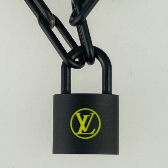 LOUIS VUITTON Black Lockit Charm Bracelet - Picture 5 of 7